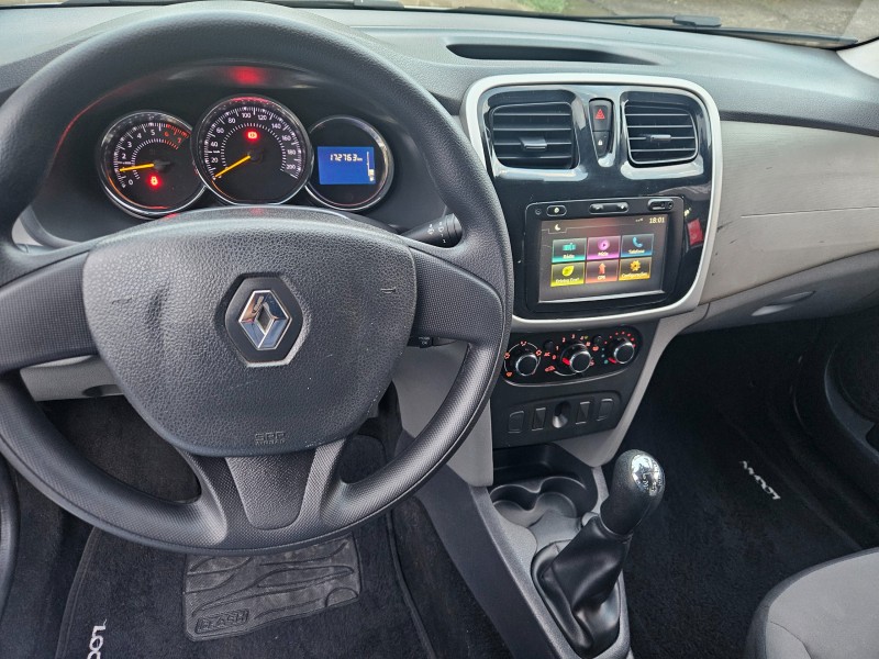 LOGAN 1.6 EXPRESSION 8V HI-FLEX 4P MANUAL - 2015 - CAXIAS DO SUL