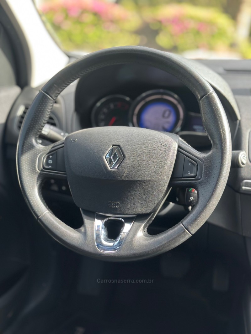 FLUENCE 2.0 DYNAMIQUE PLUS 16V FLEX 4P AUTOMÁTICO - 2016 - CAXIAS DO SUL