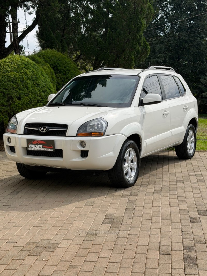 tucson 2.0 mpfi gls 16v 143cv 2wd flex 4p automatico 2015 encantado