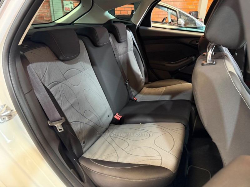FOCUS 1.6 S 16V FLEX 4P MANUAL - 2014 - BENTO GONçALVES