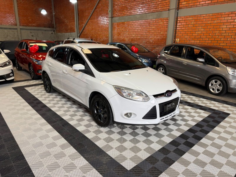 FOCUS 1.6 S 16V FLEX 4P MANUAL - 2014 - BENTO GONçALVES