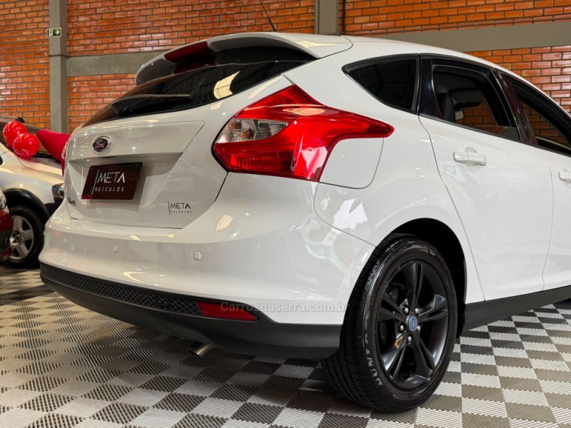 FOCUS 1.6 S 16V FLEX 4P MANUAL - 2014 - BENTO GONçALVES