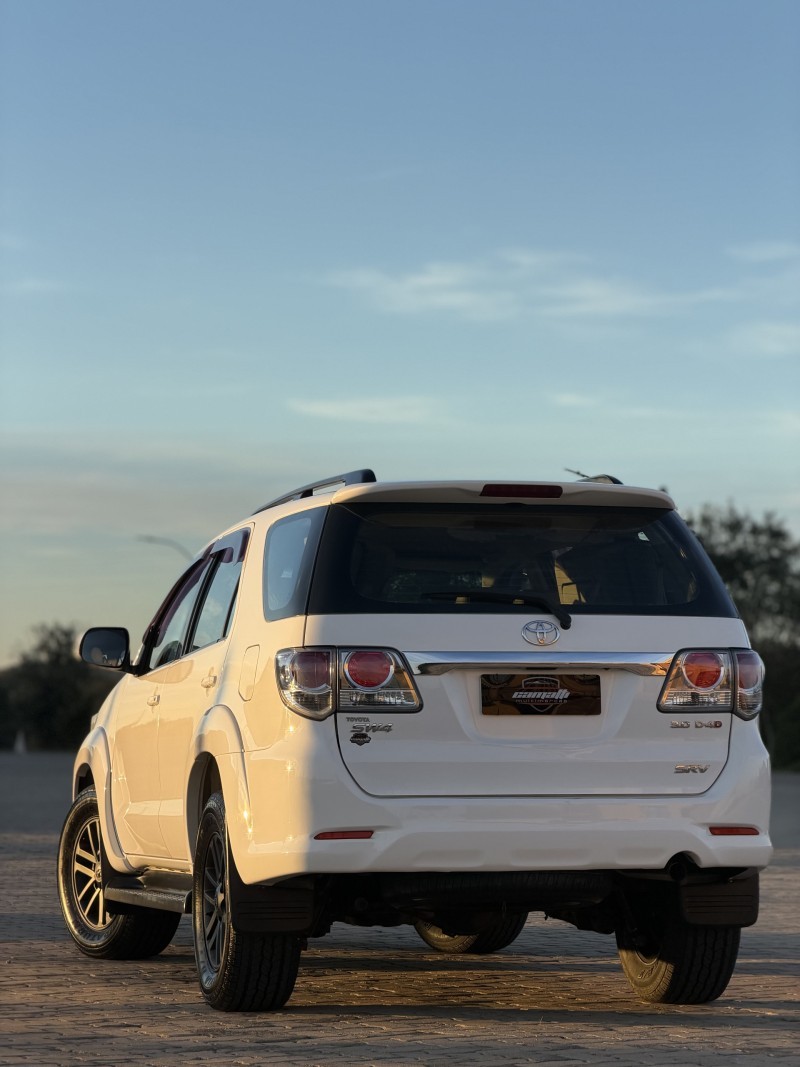 HILUX SW4 3.0 SRV 4X4 7 LUGARES 16V TURBO INTERCOOLER DIESEL 4P AUTOMÁTICO - 2013 - ANTôNIO PRADO