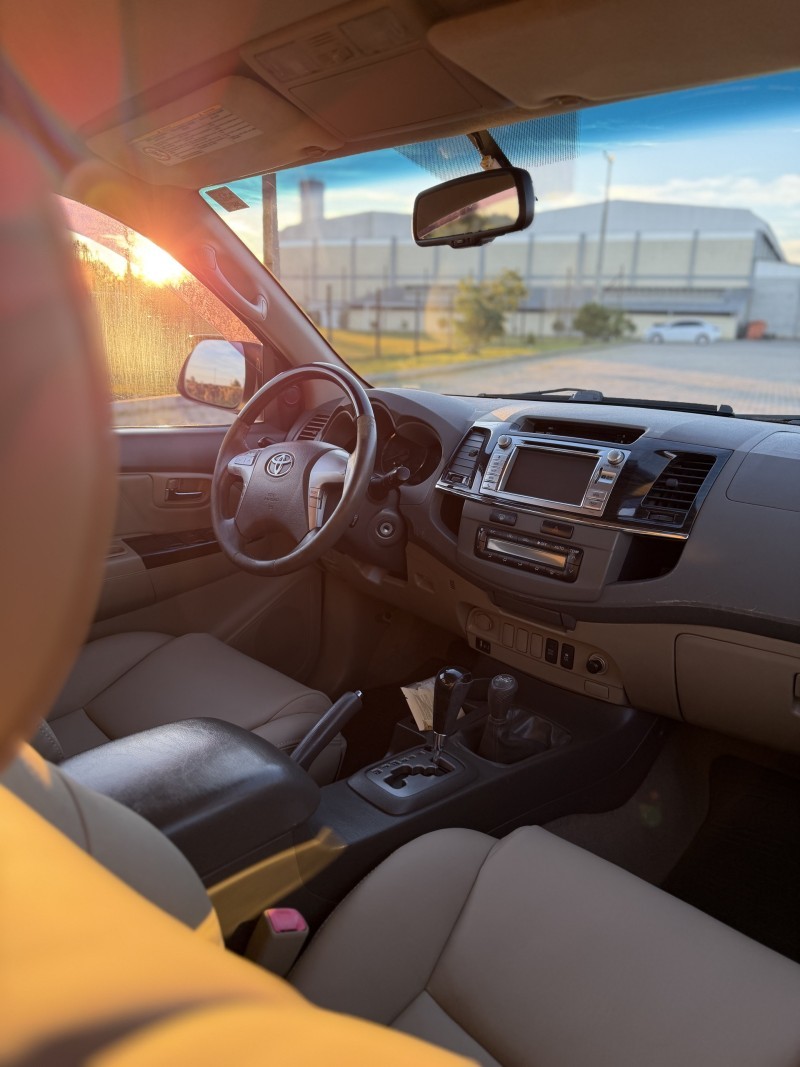 HILUX SW4 3.0 SRV 4X4 7 LUGARES 16V TURBO INTERCOOLER DIESEL 4P AUTOMÁTICO - 2013 - ANTôNIO PRADO