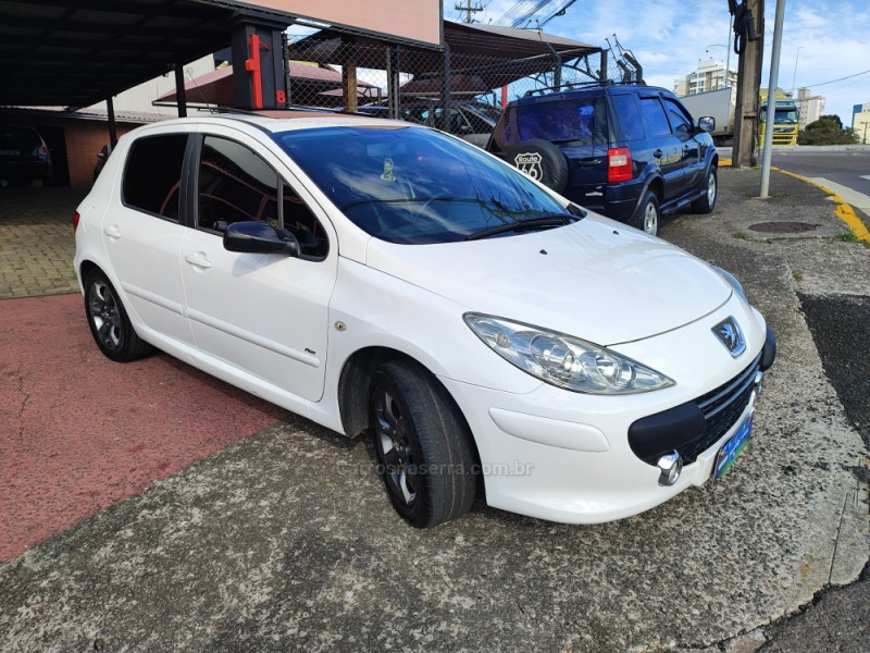 307 2.0 PRESENCE PACK SEDAN 16V FLEX 4P AUTOMÁTICO - 2010 - FARROUPILHA