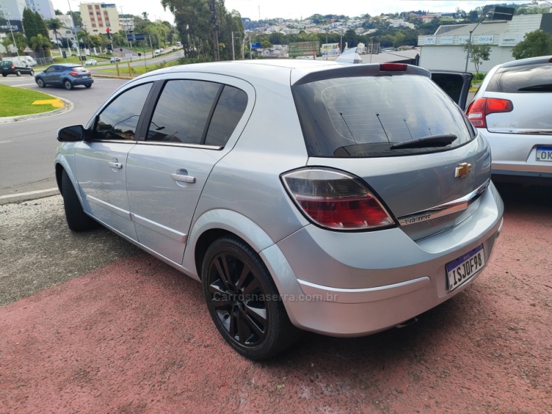 VECTRA 2.0 SFI GT-X HATCH 8V FLEX 4P MANUAL - 2011 - FARROUPILHA