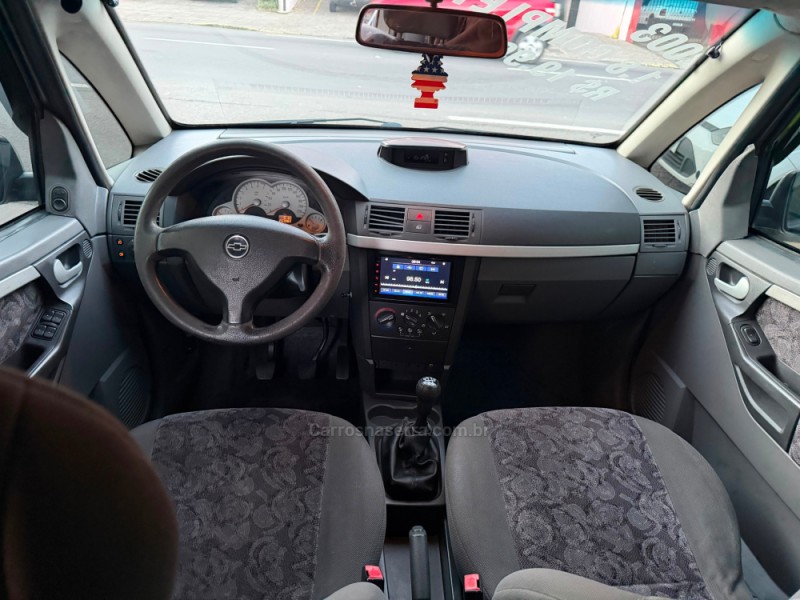 MERIVA 1.8 MPFI CD 8V GASOLINA 4P MANUAL - 2003 - CAXIAS DO SUL