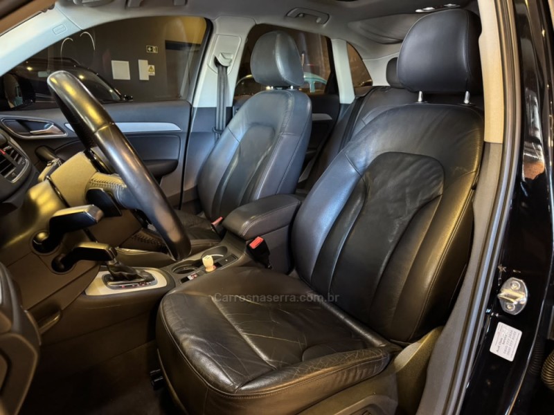 Q3 2.0 TFSI AMBIENTE QUATTRO 4P GASOLINA S TRONIC - 2015 - FARROUPILHA