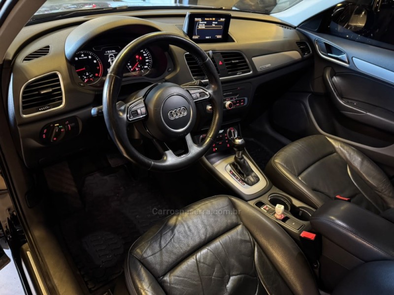 Q3 2.0 TFSI AMBIENTE QUATTRO 4P GASOLINA S TRONIC - 2015 - FARROUPILHA