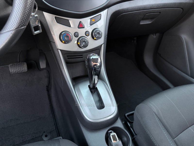 TRACKER 1.8 MPFI LT 4X2 16V FLEX 4P AUTOMÁTICO - 2016 - CASCA