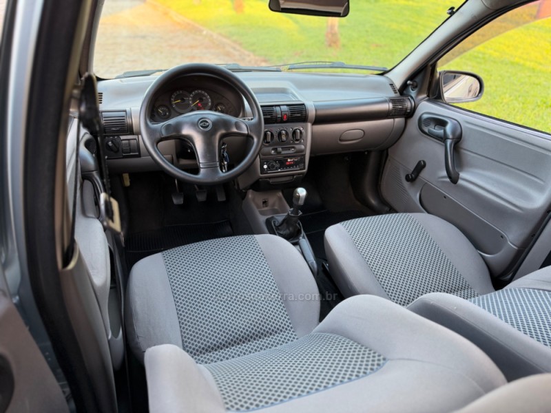 CLASSIC 1.0 MPFI 8V GASOLINA 4P MANUAL - 2010 - CASCA