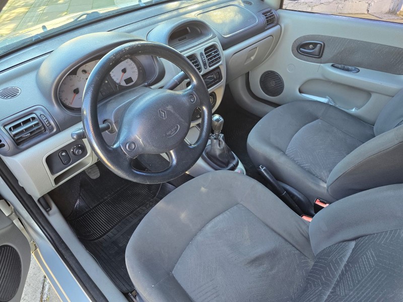 CLIO 1.6 PRIVILÉGE SEDAN 16V FLEX 4P MANUAL - 2003 - FARROUPILHA