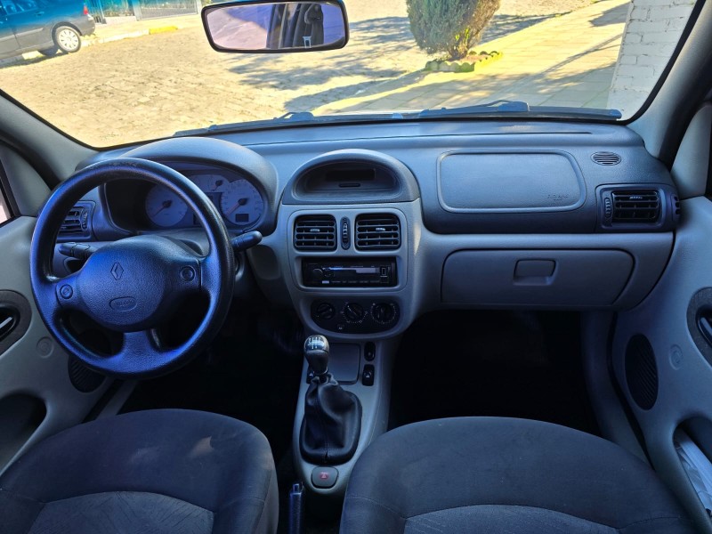 CLIO 1.6 PRIVILÉGE SEDAN 16V FLEX 4P MANUAL - 2003 - FARROUPILHA