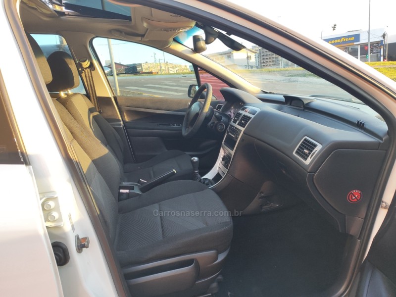 307 1.6 PRESENCE PACK 16V GASOLINA 4P MANUAL - 2011 - FARROUPILHA