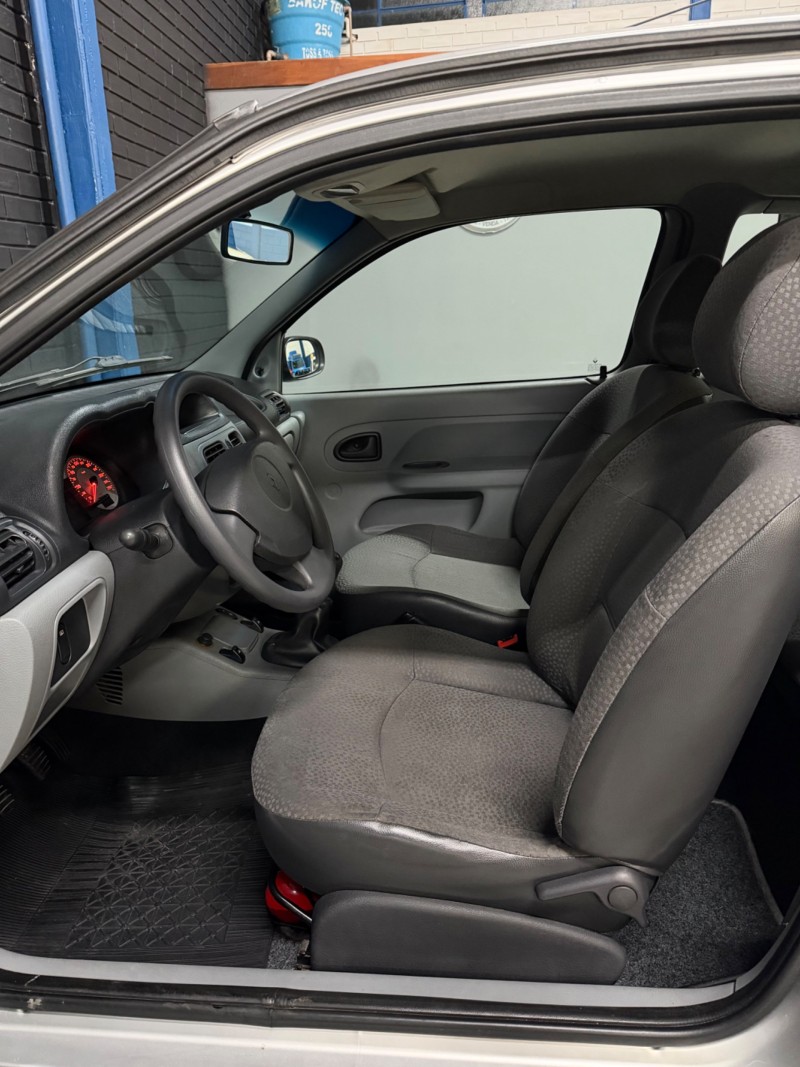 CLIO 1.0 AUTHENTIQUE 16V GASOLINA 2P MANUAL - 2009 - CAXIAS DO SUL