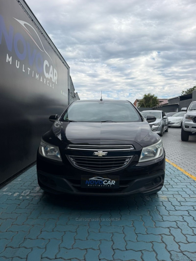ONIX 1.0 MPFI LT 8V FLEX 4P MANUAL - 2013 - ESTâNCIA VELHA