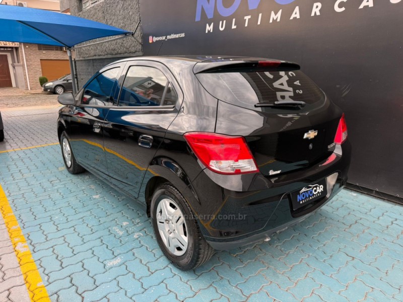 ONIX 1.0 MPFI LT 8V FLEX 4P MANUAL - 2013 - ESTâNCIA VELHA