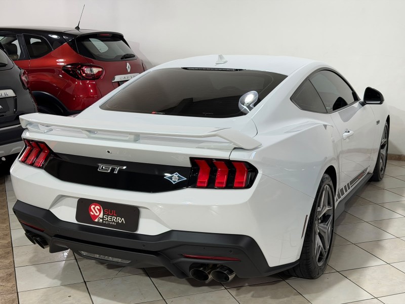 MUSTANG 5.0 GT PERFORMANCE V8 GASOLINA 4P AUTOMÁTICO - 2024 - CAXIAS DO SUL