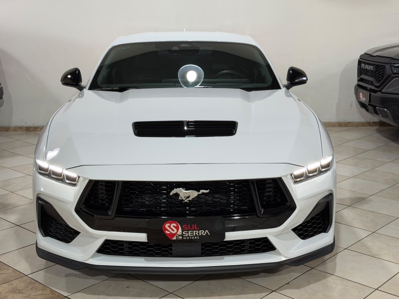 MUSTANG 5.0 GT PERFORMANCE V8 GASOLINA 4P AUTOMÁTICO - 2024 - CAXIAS DO SUL