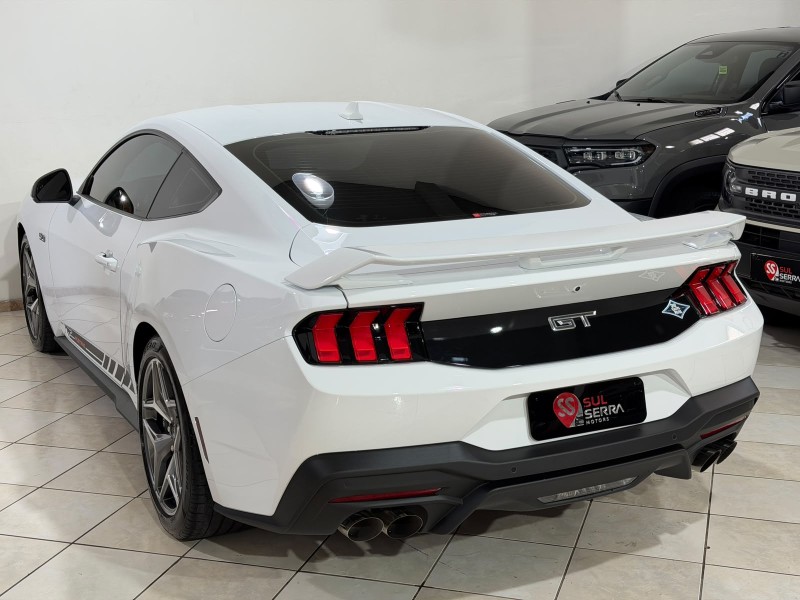 MUSTANG 5.0 GT PERFORMANCE V8 GASOLINA 4P AUTOMÁTICO - 2024 - CAXIAS DO SUL