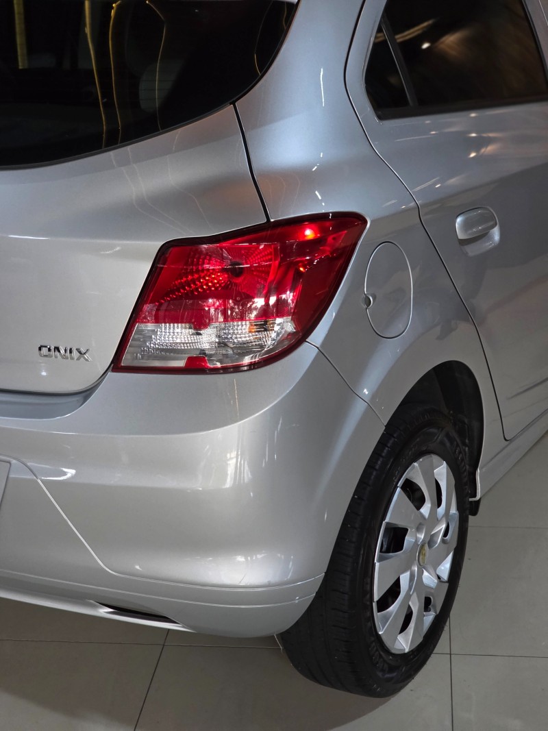 ONIX 1.0 MPFI LS 8V FLEX 4P MANUAL - 2015 - CAXIAS DO SUL