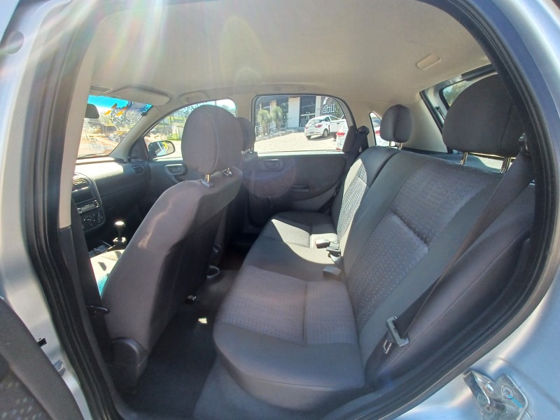 CORSA 1.4 MPFI MAXX 8V FLEX 4P MANUAL - 2011 - FLORES DA CUNHA