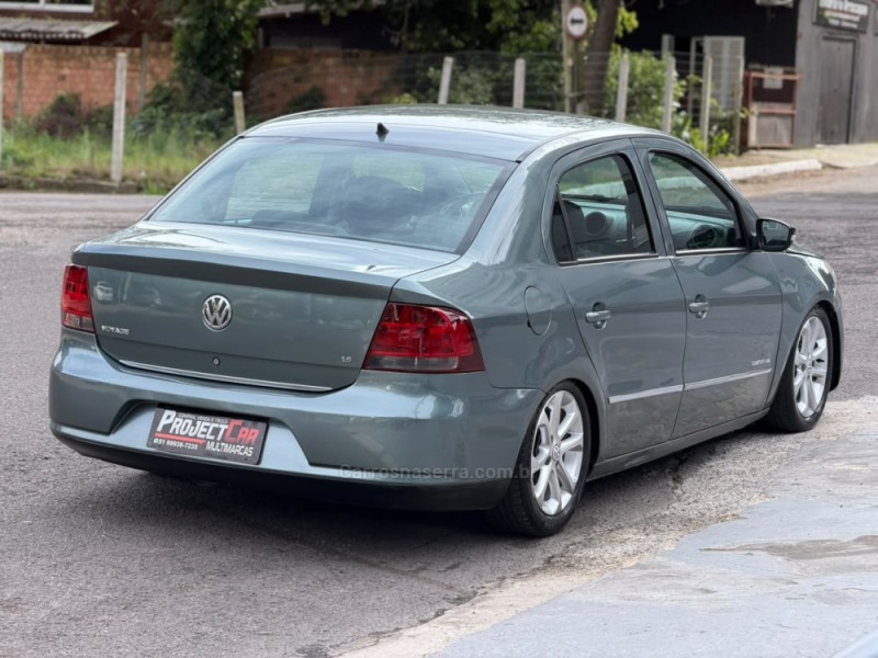 VOYAGE 1.6 MI COMFORTLINE 8V FLEX 4P MANUAL - 2011 - NOVO HAMBURGO