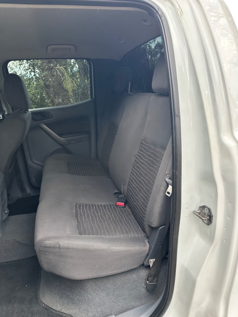 RANGER 2.5 SUPER CAB 4X2 CE 16V GASOLINA 4P MANUAL - 2015 - IVOTI