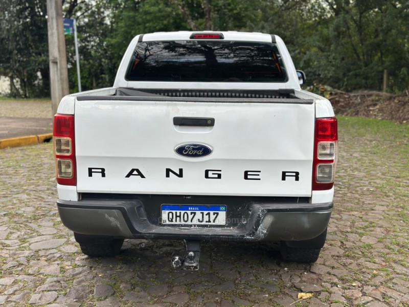 RANGER 2.5 SUPER CAB 4X2 CE 16V GASOLINA 4P MANUAL - 2015 - IVOTI