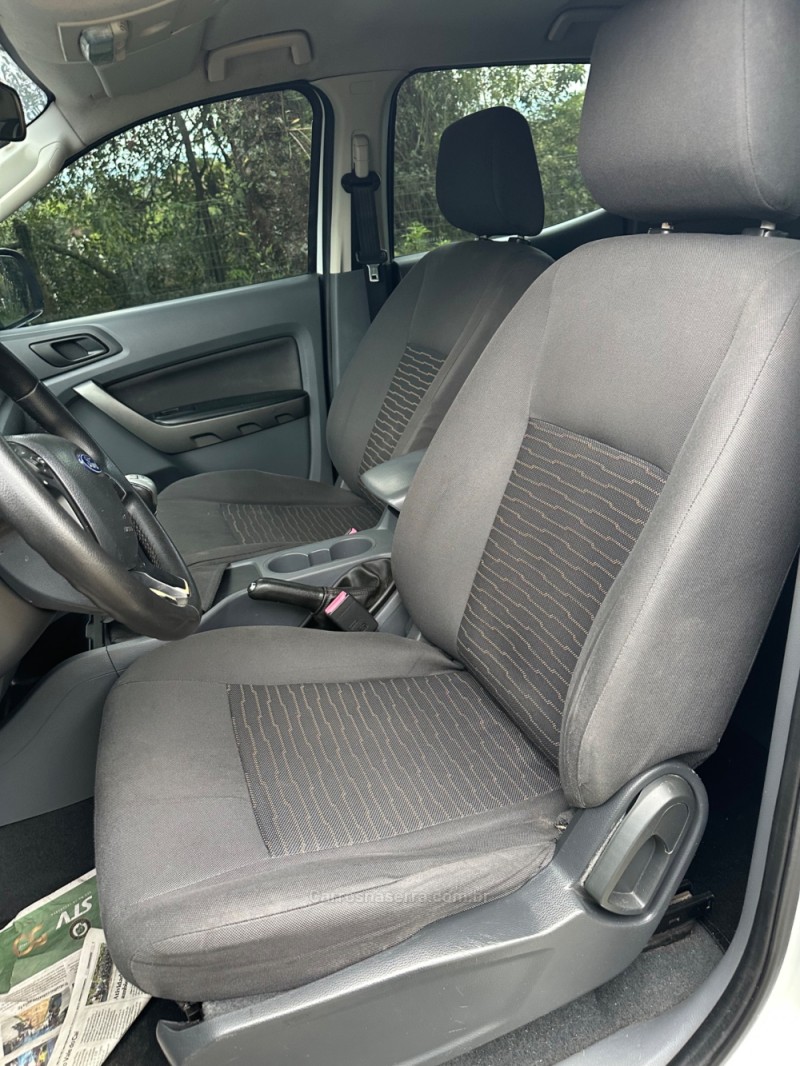 RANGER 2.5 SUPER CAB 4X2 CE 16V GASOLINA 4P MANUAL - 2015 - IVOTI