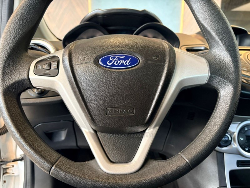 FIESTA 1.6 SEL HATCH 16V FLEX 4P MANUAL - 2017 - CAMPO BOM