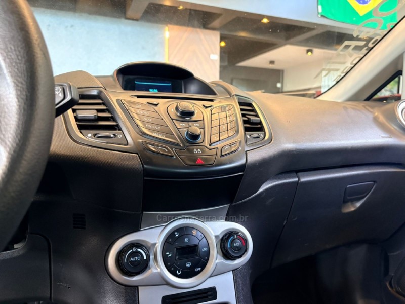 FIESTA 1.6 SEL HATCH 16V FLEX 4P MANUAL - 2017 - CAMPO BOM