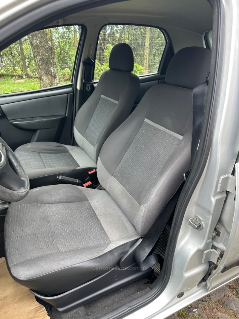 CELTA 1.0 MPFI LIFE 8V FLEX 4P MANUAL - 2013 - IVOTI