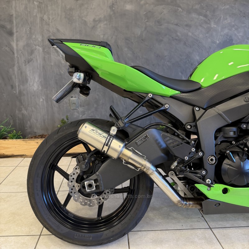 NINJA ZX-6R 600CC  - 2012 - FARROUPILHA
