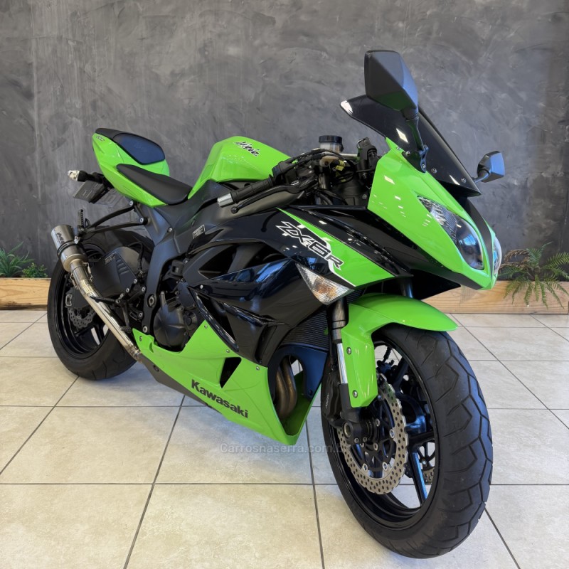 NINJA ZX-6R 600CC  - 2012 - FARROUPILHA