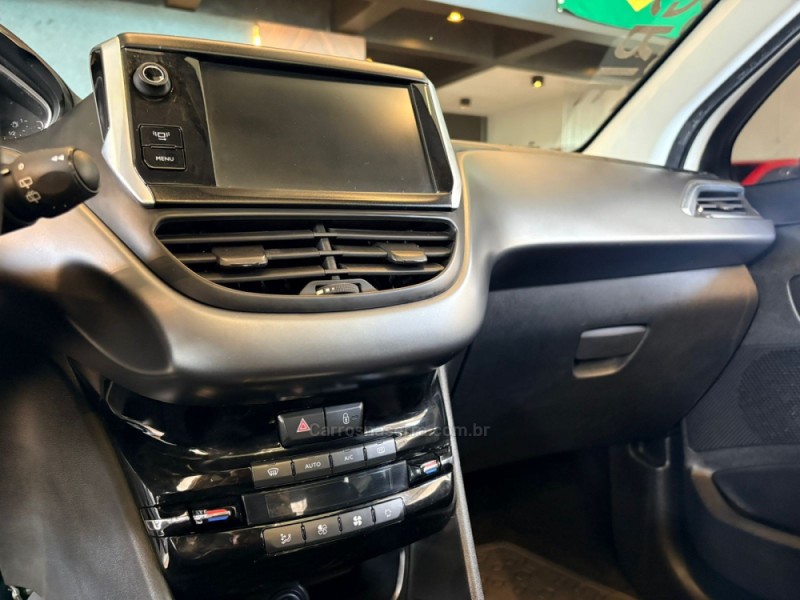 208 1.6 GRIFFE 16V FLEX 4P AUTOMÁTICO - 2015 - CAMPO BOM