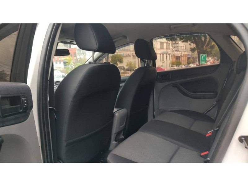 FOCUS 2.0 GLX 16V FLEX 4P MANUAL - 2013 - CAXIAS DO SUL