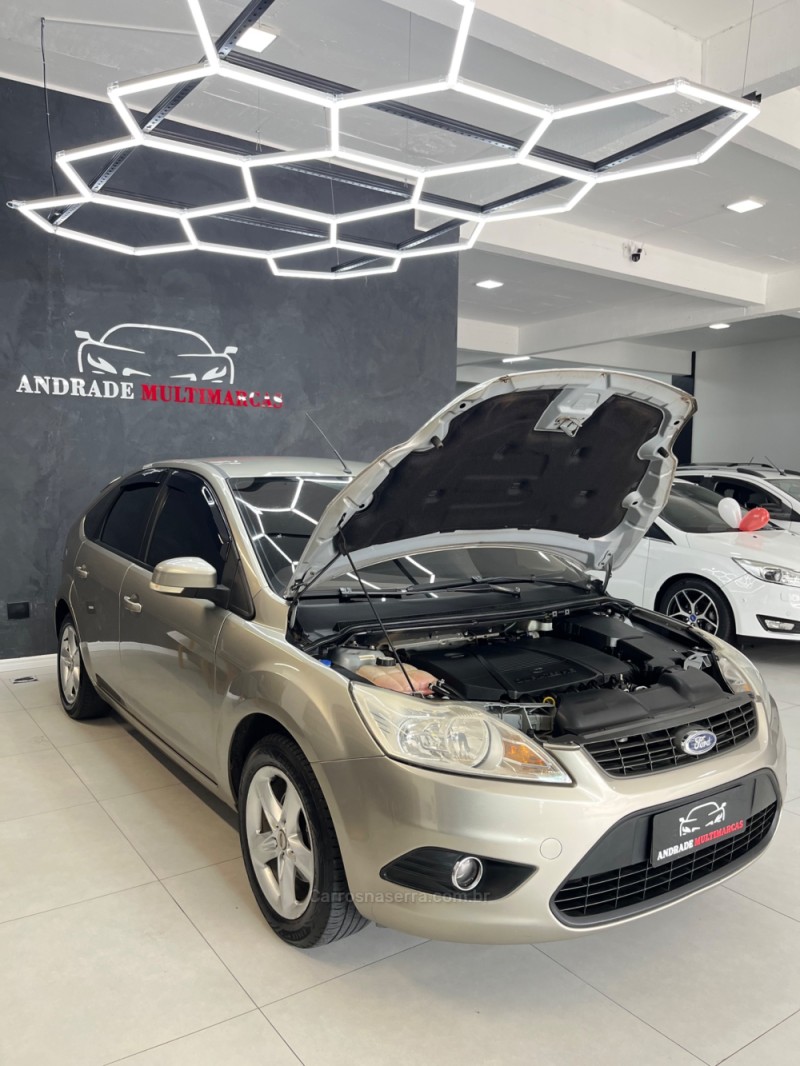 FOCUS 2.0 FC 16V GASOLINA 4P MANUAL - 2009 - CAXIAS DO SUL