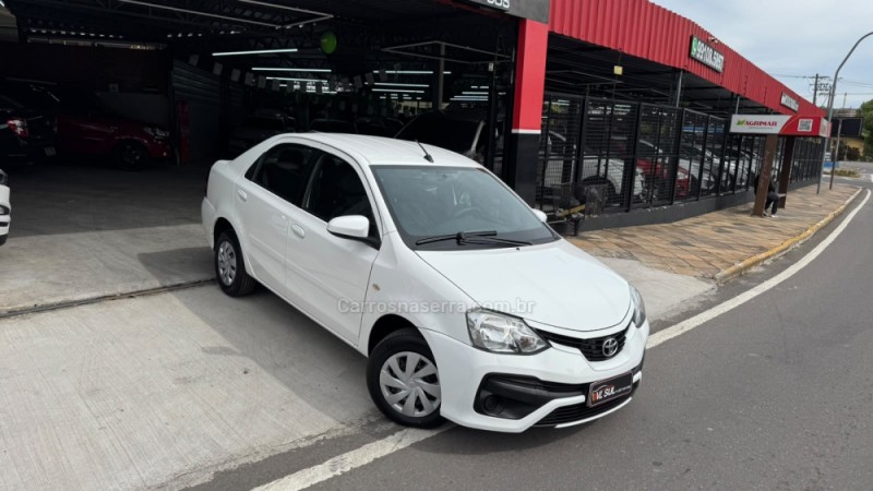 etios 1.5 xs sedan 16v flex 4p automatico 2018 caxias do sul