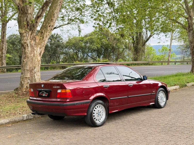 325I 2.5 SEDAN 24V GASOLINA 4P AUTOMÁTICO - 1995 - DOIS IRMãOS