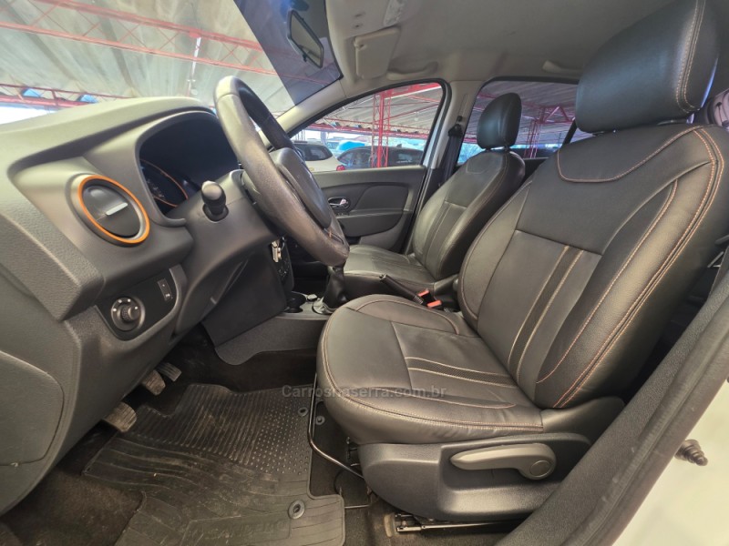 SANDERO 1.6 STEPWAY 8V FLEX 4P MANUAL - 2015 - SAPIRANGA