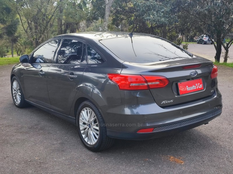 FOCUS 2.0 SE PLUS SEDAN 16V FLEX 4P AUTOMÁTICO - 2017 - FARROUPILHA