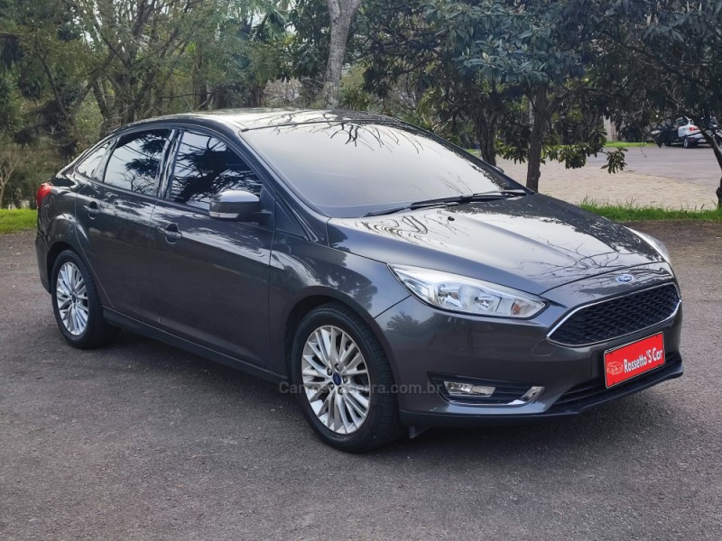 FOCUS 2.0 SE PLUS SEDAN 16V FLEX 4P AUTOMÁTICO - 2017 - FARROUPILHA