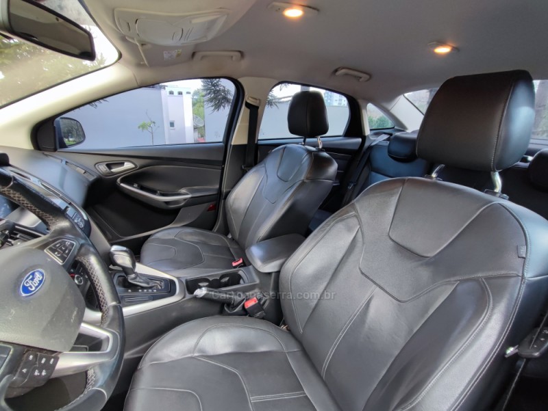 FOCUS 2.0 SE PLUS SEDAN 16V FLEX 4P AUTOMÁTICO - 2017 - FARROUPILHA