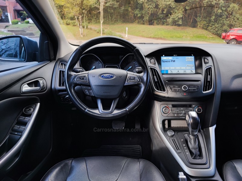 FOCUS 2.0 SE PLUS SEDAN 16V FLEX 4P AUTOMÁTICO - 2017 - FARROUPILHA