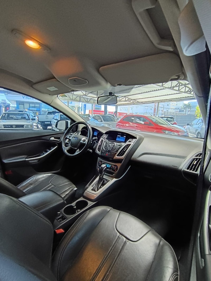 FOCUS 2.0 SE PLUS 16V FLEX 4P AUTOMÁTICO - 2015 - CAXIAS DO SUL