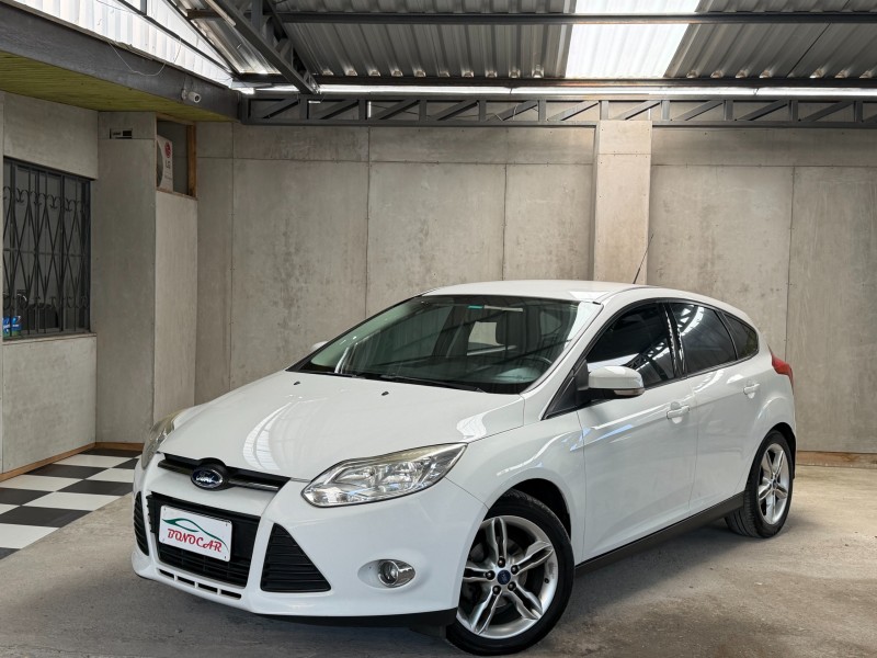 FOCUS 2.0 SE PLUS 16V FLEX 4P AUTOMÁTICO - 2015 - CAXIAS DO SUL