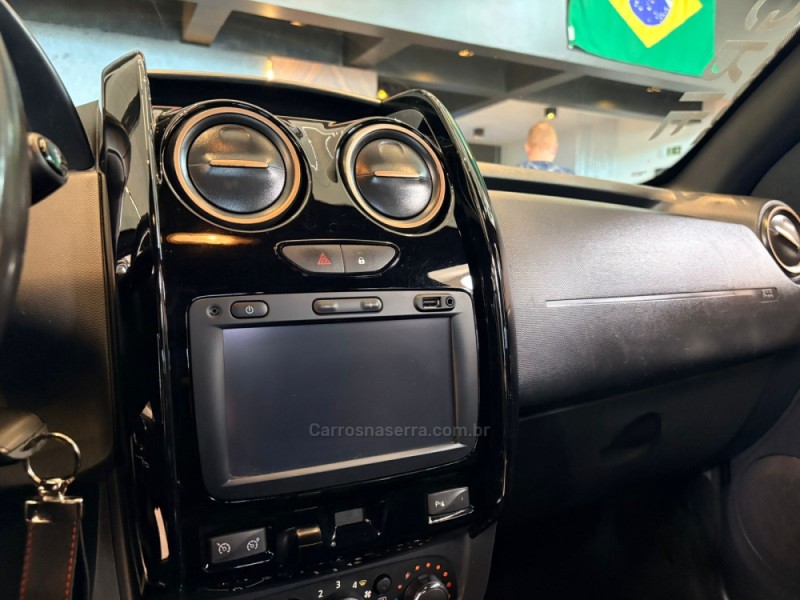DUSTER 1.6 DYNAMIQUE 4X2 16V FLEX 4P AUTOMÁTICO - 2018 - CAMPO BOM