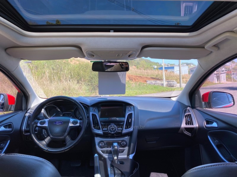 FOCUS 2.0 TITANIUM PLUS HATCH 16V FLEX 4P AUTO - 2014 - FLORES DA CUNHA