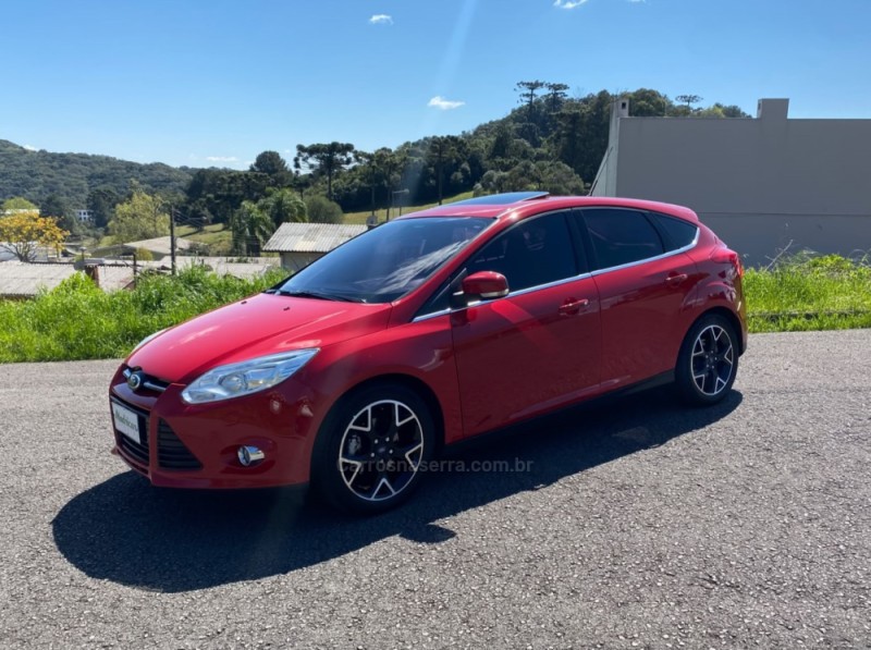 focus 2.0 titanium plus hatch 16v flex 4p auto 2014 flores da cunha